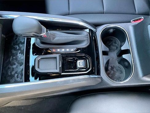 New 2026 GMC Canyon Elevation w/ Convenience Package image 8