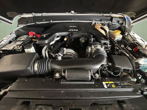 Used 2020 Jeep Wrangler Unlimited Sport AWD/4WD image 10