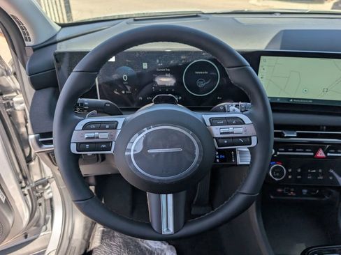 New 2025 Hyundai Tucson Limited image 16