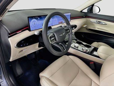 New 2027 Genesis GV70 2.5T AWD/4WD image 9