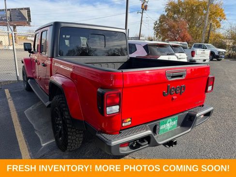 Used 2023 Jeep Gladiator Sport image 4