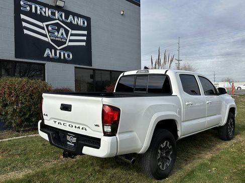 Used 2022 Toyota Tacoma SR AWD/4WD image 7