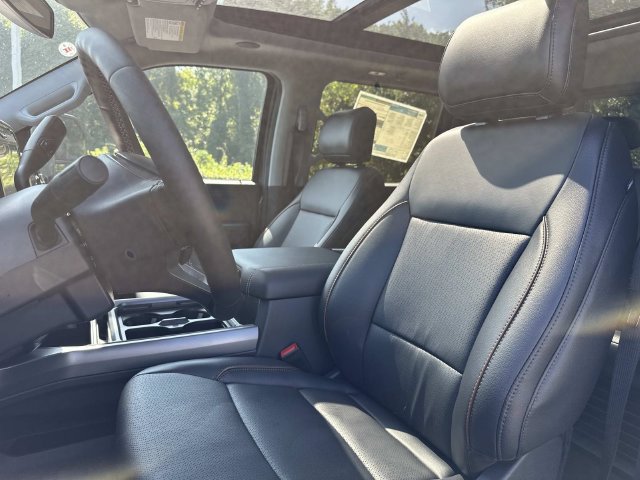 New 2026 Ford F250 Lariat w/ Black Appearance Package AWD/4WD image 17