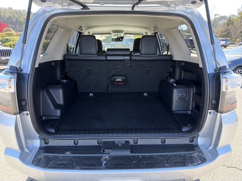 Certified 2024 Toyota 4Runner SR5 Premium image 31