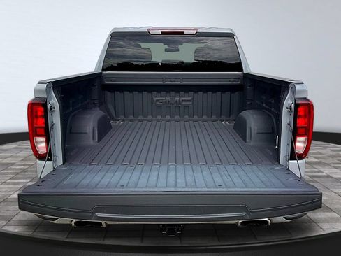 Used 2024 GMC Sierra 1500 Elevation w/ LPO, Elevation Black Package AWD/4WD image 9