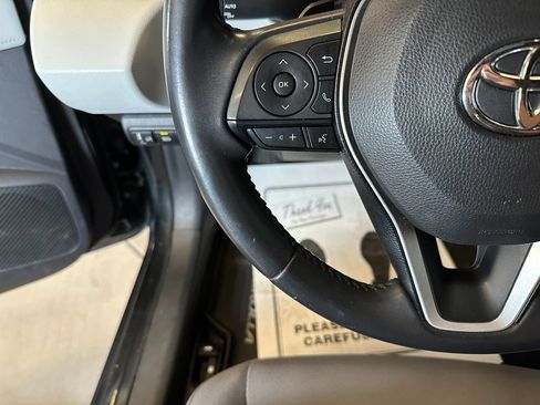 Used 2020 Toyota Corolla SE FWD image 10