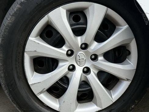 Used 2024 Toyota Corolla LE FWD image 10