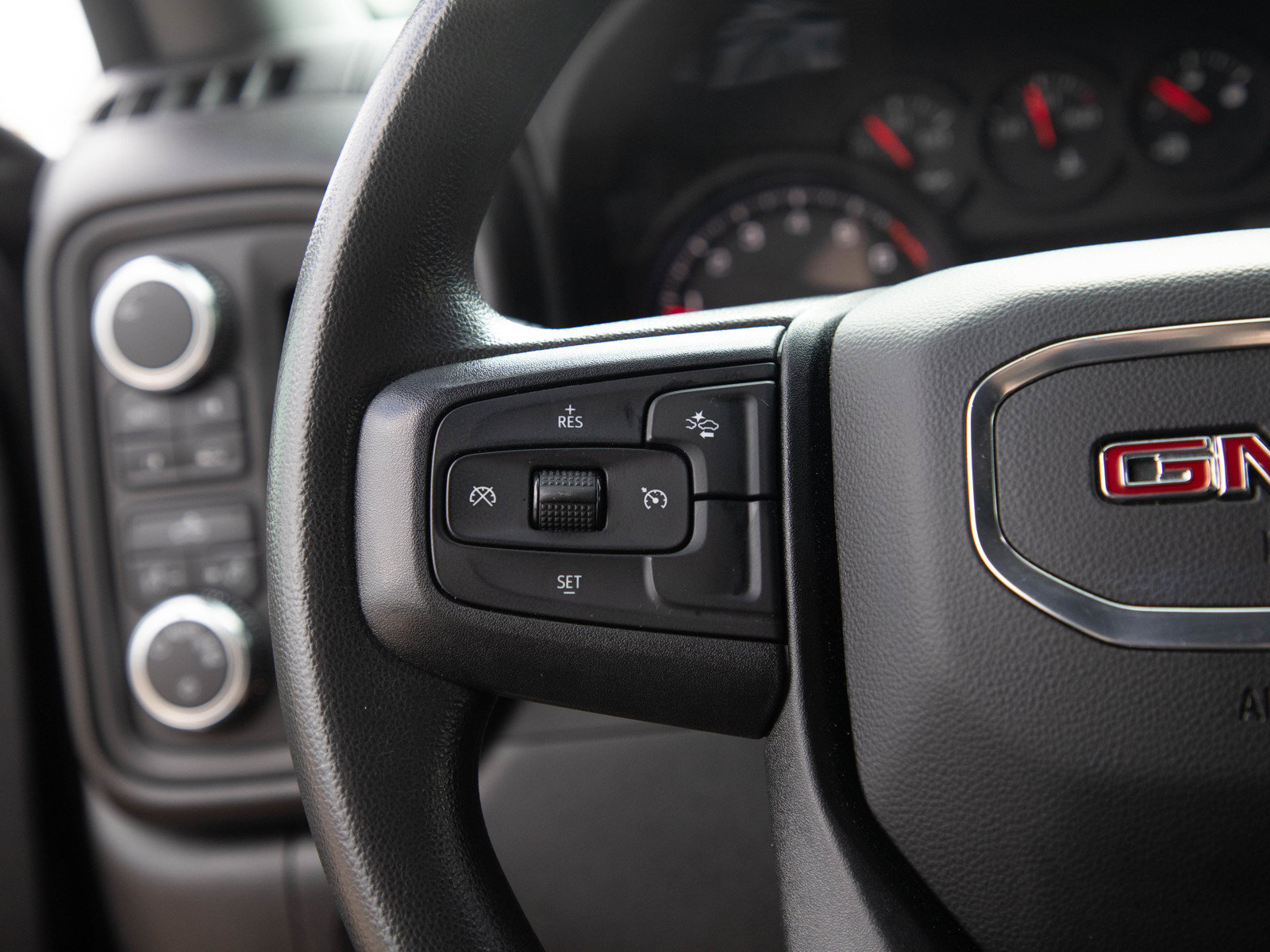 Used 2024 GMC Sierra 1500 Pro w/ Graphite Edition AWD/4WD image 24