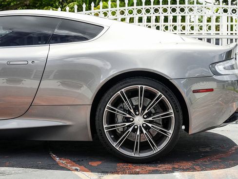 Used 2013 Aston Martin DB9 Coupe RWD image 5