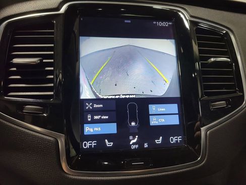 Used 2016 Volvo XC90 T6 Momentum w/ Momentum Plus Package image 18