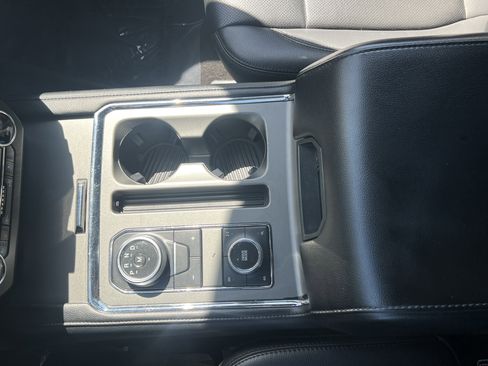 Used 2021 Ford Expedition Max XLT AWD/4WD image 23