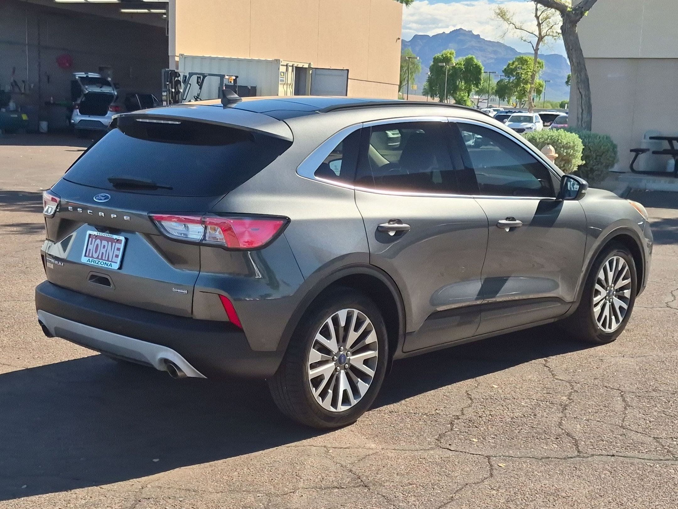Used 2020 Ford Escape Titanium FWD image 5