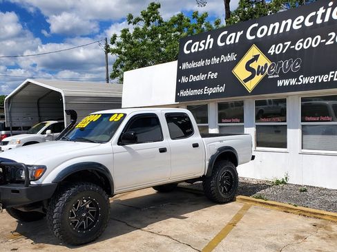 Used 2003 Toyota Tacoma w/ SR5 Package image 2