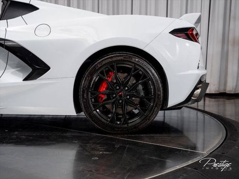 Used 2024 Chevrolet Corvette Stingray Premium Cpe w/ Z51 Performance Package RWD image 11