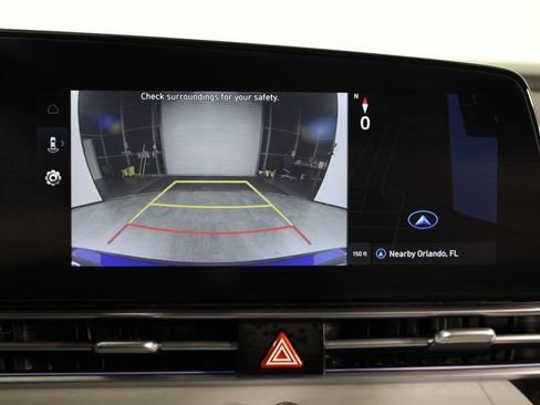 Used 2025 Hyundai Elantra Limited image 29