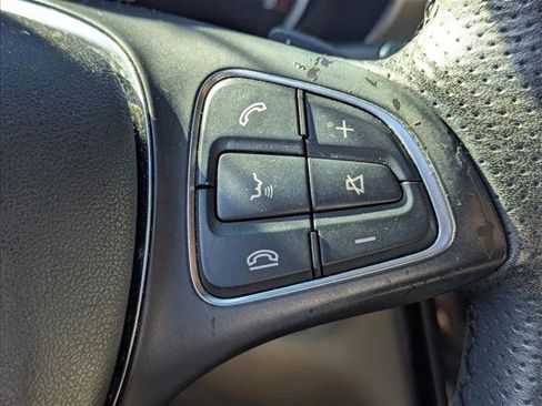 Used 2018 Mercedes-Benz GLC 300 image 11