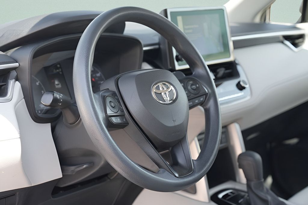 Used 2023 Toyota Corolla Cross L AWD/4WD image 21