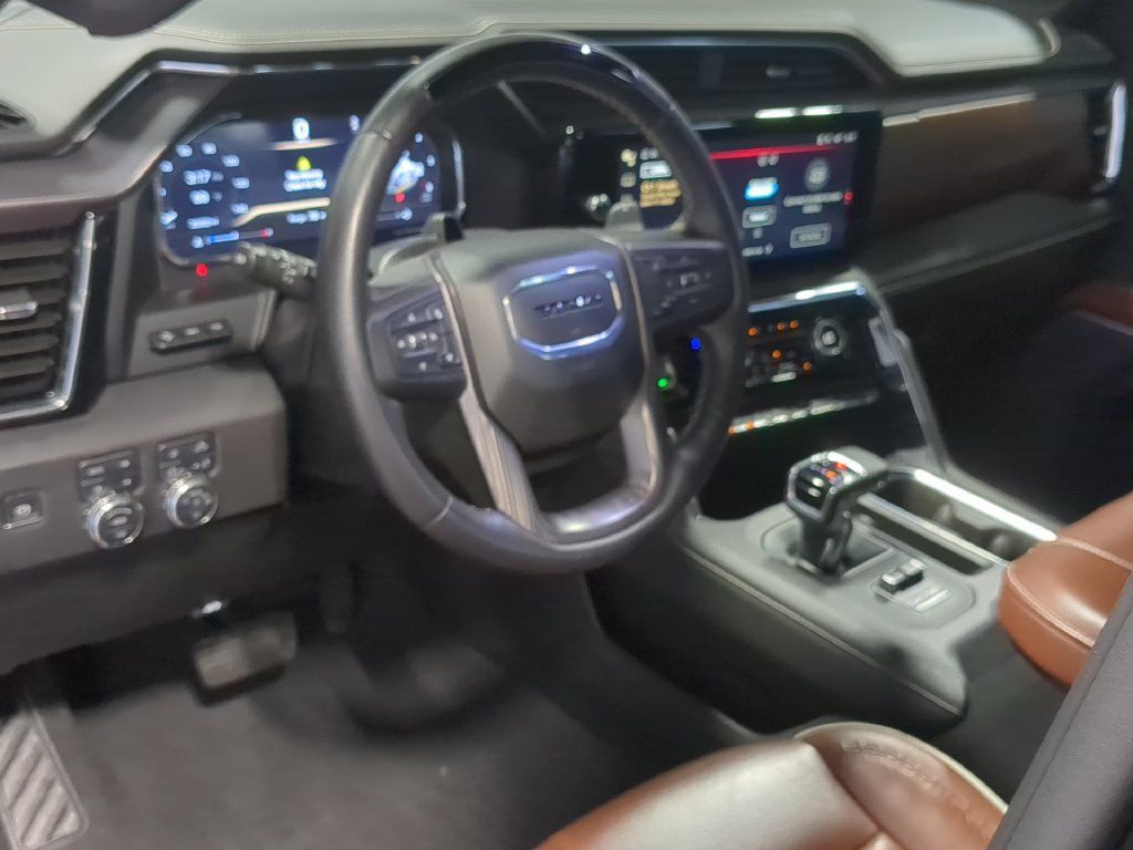 Used 2025 GMC Sierra 1500 Denali Ultimate AWD/4WD image 12