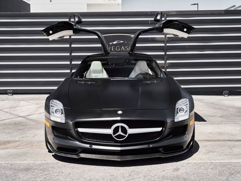 Used 2012 Mercedes-Benz SLS AMG Coupe image 26