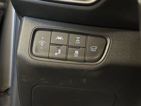 Used 2020 Hyundai Santa Fe Limited AWD/4WD image 17