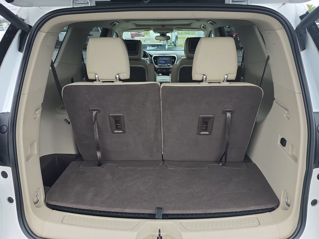 Used 2018 GMC Acadia Denali w/ Technology Package FWD image 14