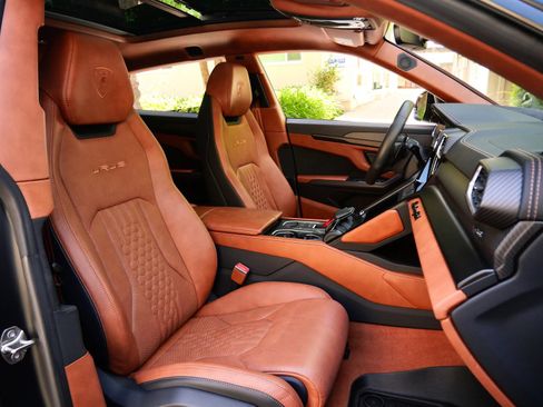 Used 2023 Lamborghini Urus S AWD/4WD image 8