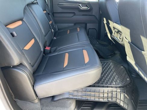 Used 2023 GMC Sierra 1500 AT4 image 27