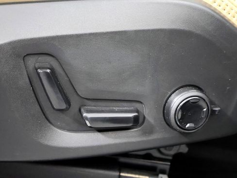 Used 2018 Volvo XC90 T6 Inscription w/ Convenience Package image 48