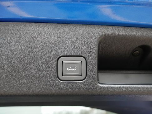 New 2026 Chevrolet Equinox EV LT image 30