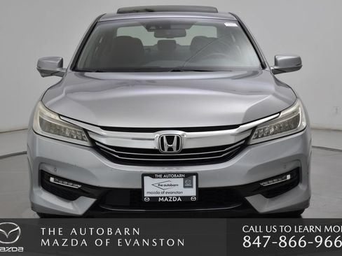 Used 2017 Honda Accord Touring image 13