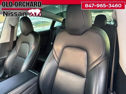 Used 2019 Tesla Model 3 Standard Range Plus image 12