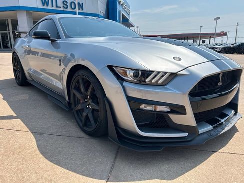 Used 2020 Ford Mustang Shelby GT500 w/ Carbon Fiber Track Pack RWD image 13