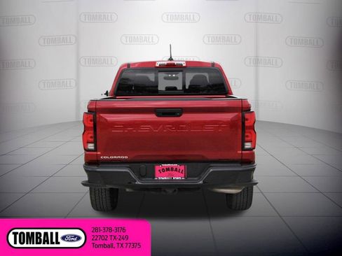 Used 2024 Chevrolet Colorado Z71 w/ Z71 Convenience Package 2 image 6