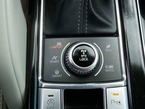 Certified 2024 Kia Telluride S w/ S Sunroof Package AWD/4WD image 31