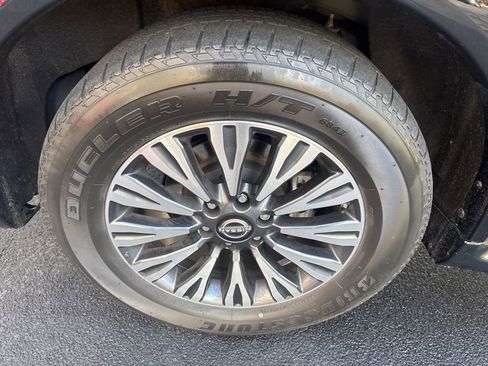 Used 2023 Nissan Armada SL w/ Midnight Edition Package image 19