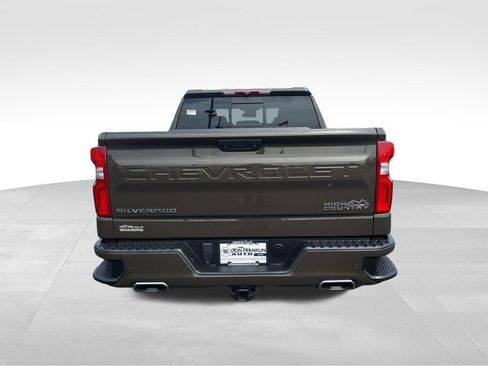 Used 2023 Chevrolet Silverado 1500 High Country w/ High Country Premium Package AWD/4WD image 4