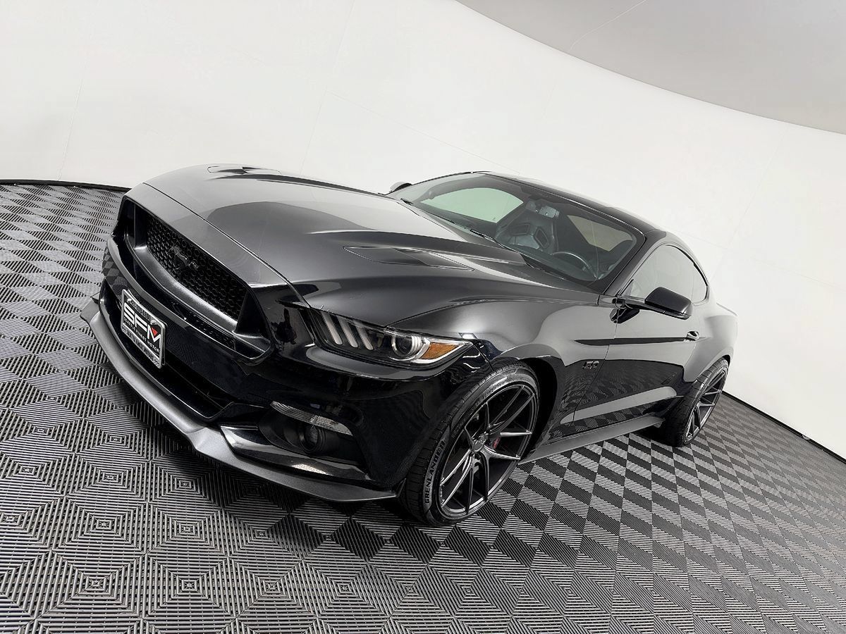 Used 2017 Ford Mustang GT Premium w/ GT Performance Package RWD image 16