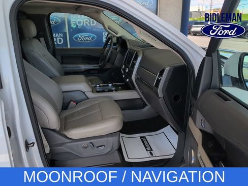 Used 2019 Ford Expedition XLT w/ Equipment Group 202A AWD/4WD image 32