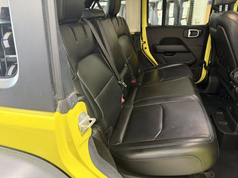 Used 2023 Jeep Wrangler Unlimited Rubicon 4xe w/ Safety Group AWD/4WD image 33