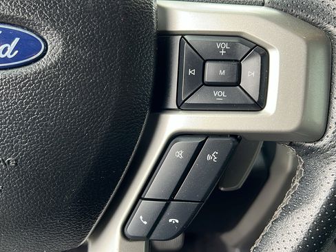 Used 2017 Ford F150 Lariat image 24