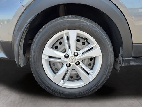 Used 2021 Nissan Kicks S FWD image 35