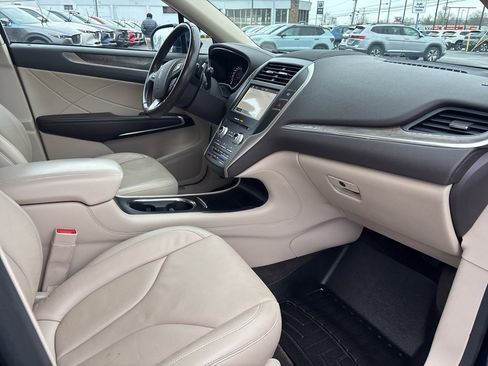 Used 2017 Lincoln MKC Reserve w/ Lincoln MKC Climate Package image 35