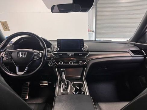 Used 2018 Honda Accord Sport image 20