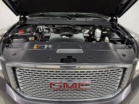 Used 2017 GMC Yukon XL Denali w/ Open Road Package AWD/4WD image 48