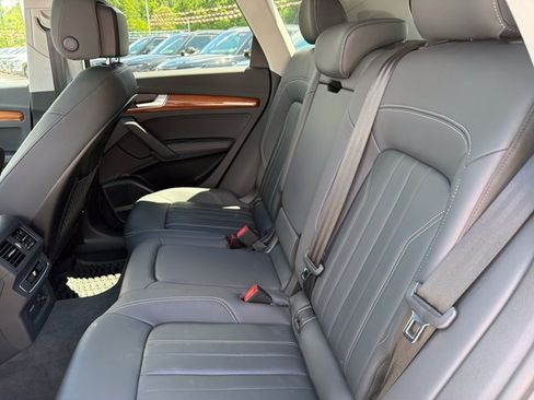 Used 2023 Audi Q5 2.0T Premium Plus w/ Premium Plus Package AWD/4WD image 13