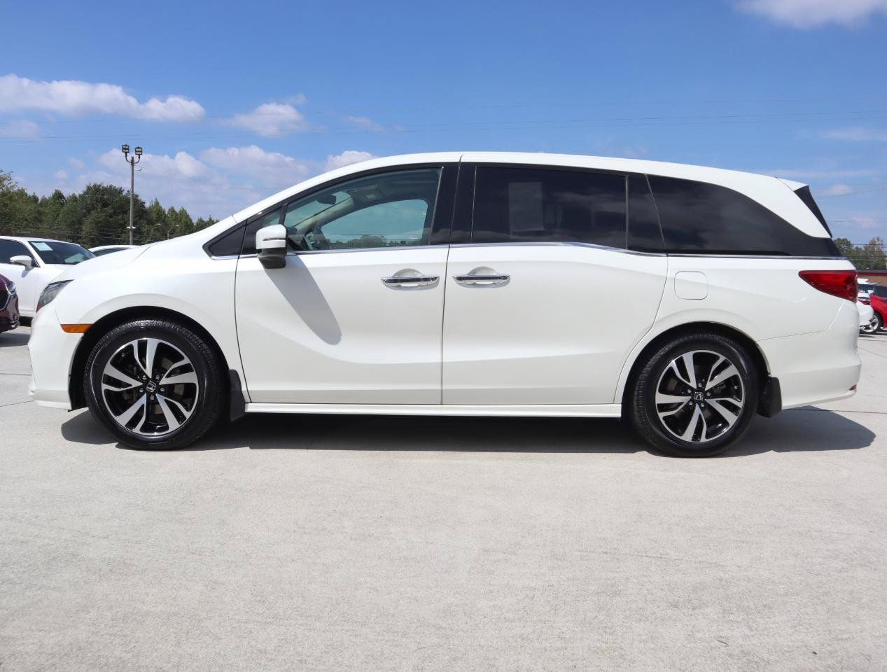 Used 2018 Honda Odyssey Elite image 3