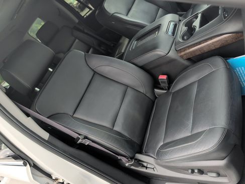 Used 2016 Chevrolet Tahoe LT AWD/4WD image 28