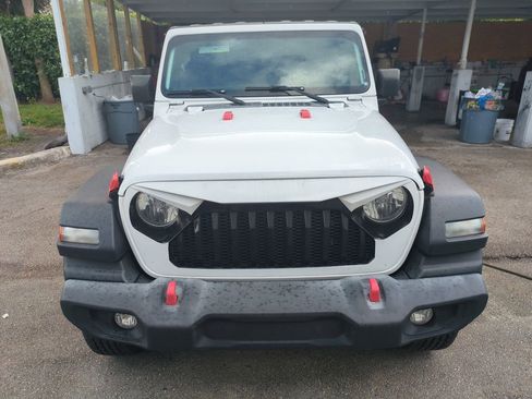 Used 2023 Jeep Wrangler Sport S image 4