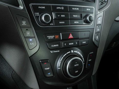 Used 2019 Hyundai Santa Fe XL SE FWD image 15