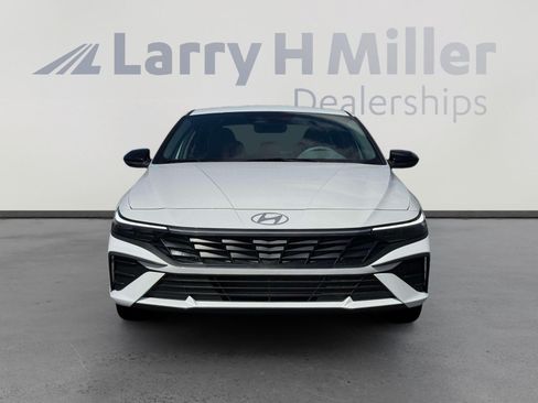 New 2026 Hyundai Elantra SEL Sport FWD image 12